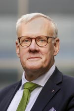 ladda ner porträtt 1 av Håkan Olsson