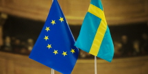 EU-flagga bredvid svensk flagga